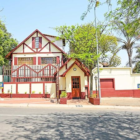 Tudor Lodge Guest House Johannesburg Eksteriør bilde