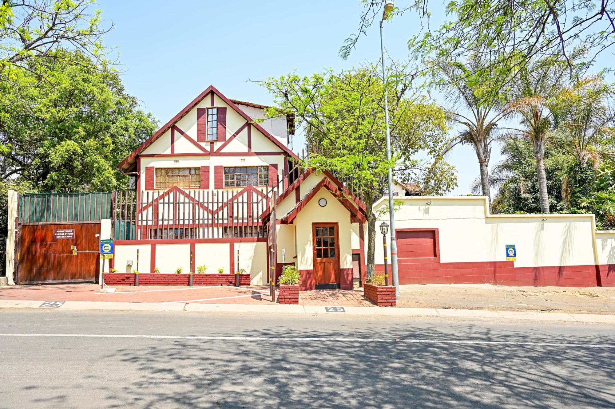 Tudor Lodge Guest House Johannesburg Eksteriør bilde